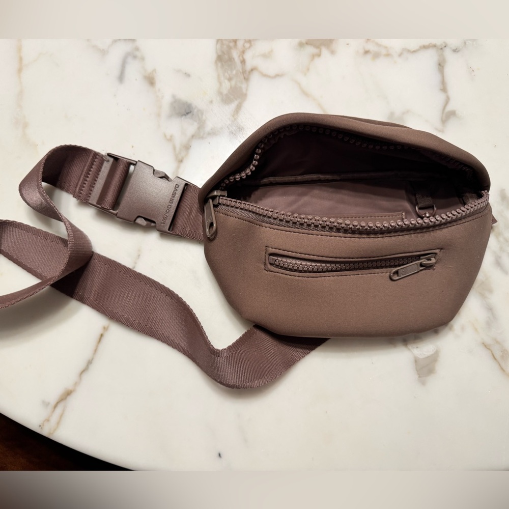 DAGNE DOVER Ace Fanny Pack In Dune